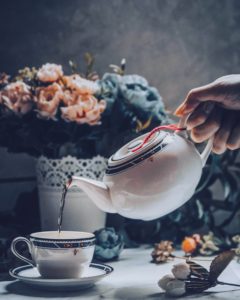 coffee or tea has more caffeine content